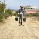 La falta de agua potable en Santa Elena no es un hecho aislado: se repite cada feriado y temporada alta desde hace décadas, pese al crecimiento turístico, inmobiliario y al aumento sostenido de la recaudación tributaria.