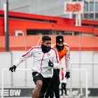 Jeremy Arévalo podría debutar en la Bundesliga con Stuttgart ante Leverkusen.