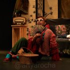 "Bésame, forastero", historia situada en la primavera de 1986, está inspirada en la novela "Tengo miedo, torero", del autor chileno Pedro Lemebel.