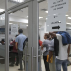 Las licencias de conducir, tanto profesionales como no profesionales, tienen una vigencia de cinco años y pueden renovarse sin excepción.