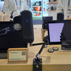 Handy 2 permite programar velocidad, profundidad y ritmo, sincronizarse con videos y realidad virtual mediante HandyTube y conectarse a distancia.