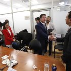 El superintendente de Compañías, Luis Cabezas-Klaere, y el presidente de la Comisión de Fiscalización, Ferdinan Álvarez.