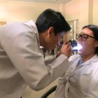 Médicos rurales denuncian sueldos bajos y condiciones precarias mientras cumplen su año obligatorio.