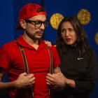 "Juego Inconcluso" es una de las obras que inaugura la propuesta Hilos de Luz y de Sombra en el Teatro Victoria.