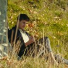 Tomás Farell como Javier