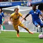 Moisés Caicedo comandará la volante de Chelsea.