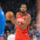 Kevin Durant, con aporte de 39 puntos, fue clave en la victoria.