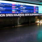 Pantalla de salidas en Atocha, Madrid, tras el corte de circulación por el choque de trenes en Córdoba.