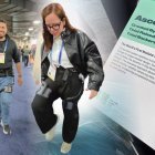 El exoesqueleto de cadera de Ascentiz se ajusta como una correa deportiva, pero al caminar o correr se siente como si parte del impulso ya no viniera solo del cuerpo.