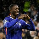 Moisés Caicedo, volante ecuatoriano del Chelsea.