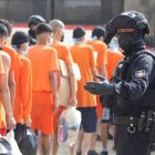 Internos en una cárcel de Guayaquil, epicentro de la crisis de tuberculosis en Ecuador.