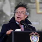 Petro advierte represalias tras arancel impuesto por Ecuador.