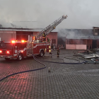 50 efectivos del Cuerpo de Bomberos trabajaron para controlar el fuego. Foto Cortesía Bomberos