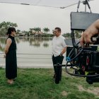 En Memento Vivere, el duelo no aparece como un evento aislado, sino como una presencia que se filtra en la vida diaria.