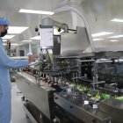 Medicamentos, productos de higiene, insecticidas, partes de vehículos podrían pagar arancel para ingresar a Colombia.