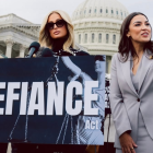 Paris Hilton respalda ley contra el abuso digital. Junto a legisladores en el Capitolio, la celebridad impulsa medidas para proteger la imagen en la era de la IA.