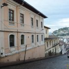 Las calles del Centro Histórico, como la Benalcázar, evidencian el vaciamiento residencial del sector.