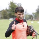 El delantero uruguayo Toto Núñez llega a Barcelona con la misión de reemplazar al goleador Octavio Rivero.