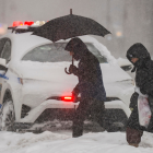 Las autoridades han declarado estado de emergencia en más de veinte estados de EE.UU. tras tormentas de nieve.