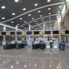 El hombre fue detenido en el área de arribos internacionales del aeropuerto Mariscal Sucre.