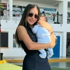 Andrea Báez con su nene, Lucas.