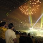 Los hinchas disfrutan de la Noche Amarilla.