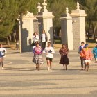 Momento de la prueba celebrada este martes en Madrid Río, que ha reunido a 300 participantes junto a corredores rarámuris de México.