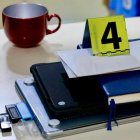 La Fiscalía se incautó celulares, pasaportes, memorias USB, documentos, durante los allanamientos a las casas de Luisa González, Patricio Chávez y otros.