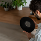 En la actualidad, varios artistas han apostado por el formato físico como parte de su propuesta creativa.