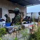 La Armada ecuatoriana informó sobre la captura de cinco ciudadanos colombianos.