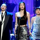 De izquierda a derecha: Audrey Nuna, Ejae y Rei Ami, las voces cantantes de Huntr/x de Las guerreras k-popCredit...