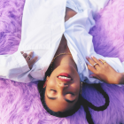 Olivia Dean para Petros Studio