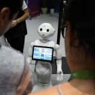 Hoy en día es posible verlo como guía informativo en espacios comerciales, en centros educativos o residencias de ancianos
