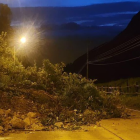 El Ministerio de Infraestructura y Transporte informó que la carretera está parcialmente habilitada.