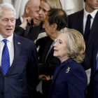 Bill y Hillary Clinton en un acto público; ambos han aceptado testificar ante la Cámara en el marco de las investigaciones por el caso Epstein