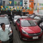 Un patio de venta de carros de segunda mano que no ha vendido las unidades por el cierre de la ANT.