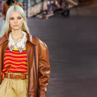 Este diseño es perfecto para estilos románticos y juveniles.