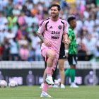 Messi en Ecuador: entre la idolatría y el deseo de que Barcelona gane el Partido de la Historia.