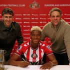 Nilson Angulo firmó un contrato con el Sunderland hasta 2030.