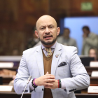 Castillo enfrenta sanción en la Asamblea Nacional, que lo aparta temporalmente de sus funciones.