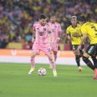 El astro argentino Lionel Messi fue protagonista en su noche del Partido de la Historia.