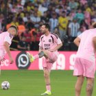 El astro argentino Lionel Messi fue figura y anotó un gol en el Partido de la Historia.