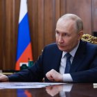 El presidente ruso, Vladímir Putin, se reúne con el alcalde de Moscú en el Kremlin, Moscú, Rusia, 9 de febrero de 2026.