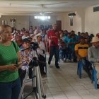 Un grupo de arroceros se reunieron en Santa Lucía y presentaron un manifiesto enviado a las autoridades.