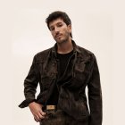 Sebastián Yatra para el tour Entre tanta gente.