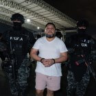 Leonardo Cortázar extraditado desde Panamá y trasladado hacia la Cárcel del Encuentro en Ecuador.