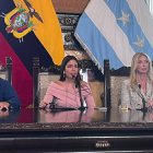 La vicealcaldesa de Guayaquil, Tatiana Coronel, ofreció declaraciones en el Salón de la Ciudad.