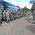 El jefe del Comando Conjunto de las Fuerzas Armadas estableció filtros y evaluaciones para acreditar a medios en actos oficiales.