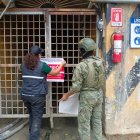 Las autoridades clausuran las minas ilegales que están contaminando el agua.