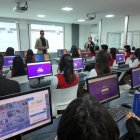 El Municipio de Guayaquil ha ofrecido becas para carreras de tercer nivel en instituciones como el Instituto Superior Universitario Bolivariano de Tecnología (ITB).